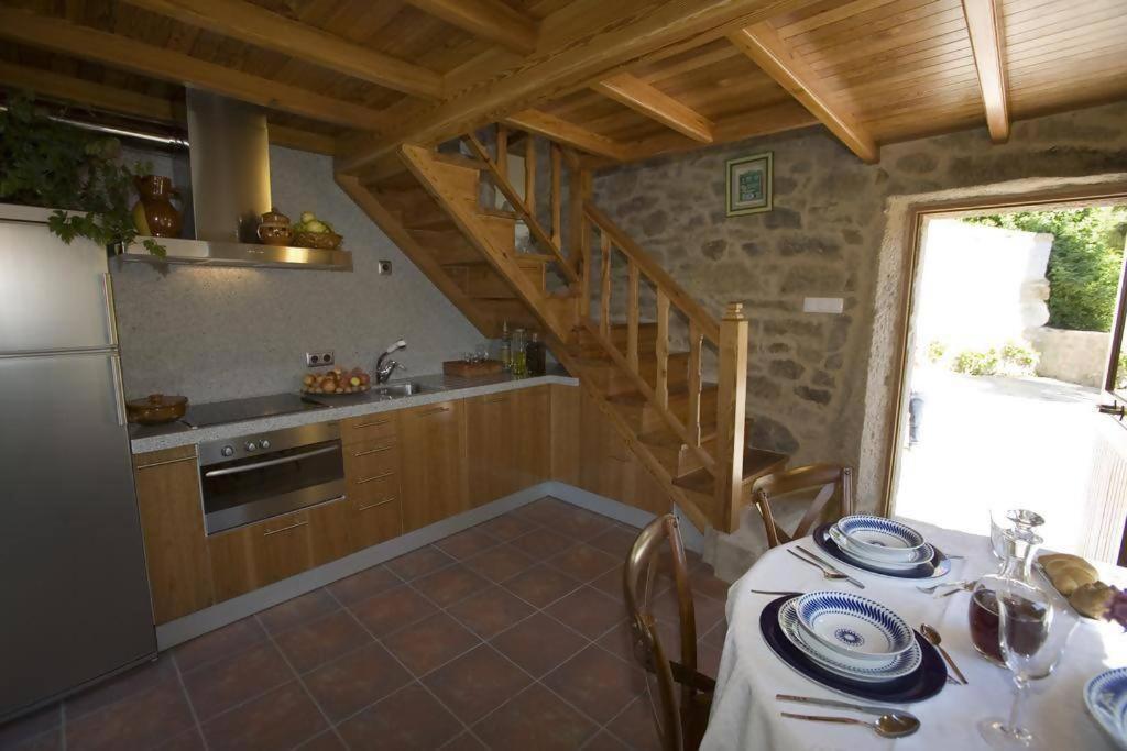 בית הארחה סנטיאגו דה קומפוסטלה 	Casa De Afora Casa Con Piscina Y Jacuzzi Privados מראה חיצוני תמונה