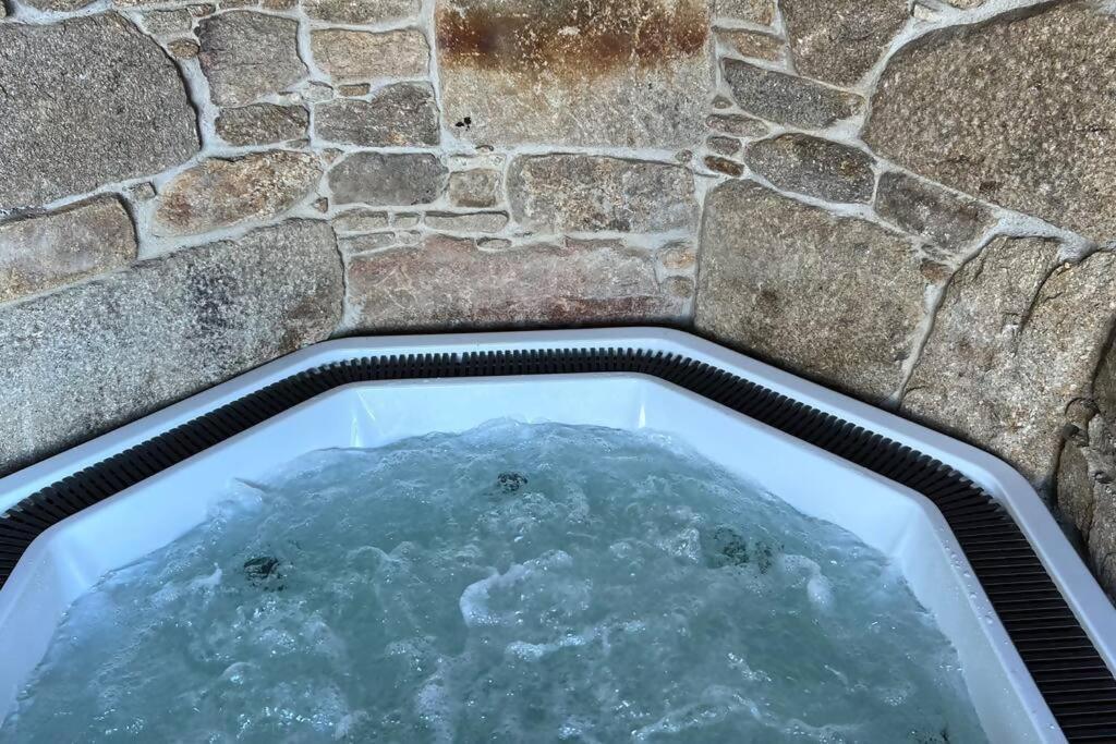 בית הארחה סנטיאגו דה קומפוסטלה 	Casa De Afora Casa Con Piscina Y Jacuzzi Privados מראה חיצוני תמונה
